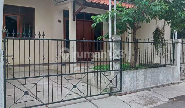 Rumah Strategis Siap Huni Dekat Perkantoran Rumah Strategis Siap Huni Dekat Perkantoran