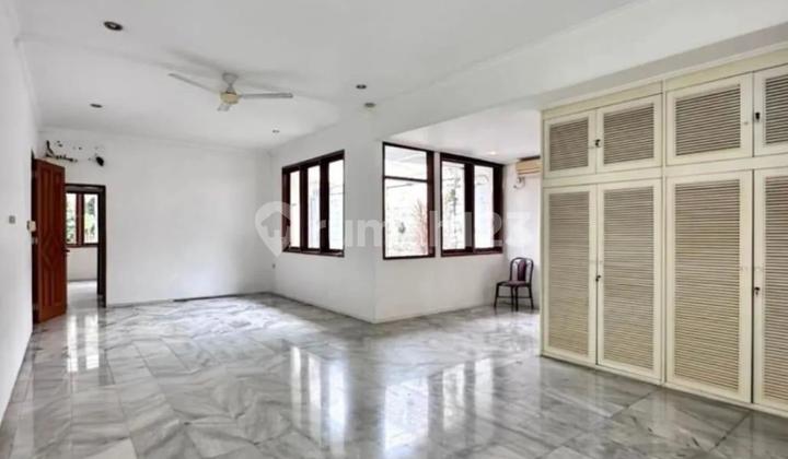 Dijual Rumah Mewah di Kemang 2