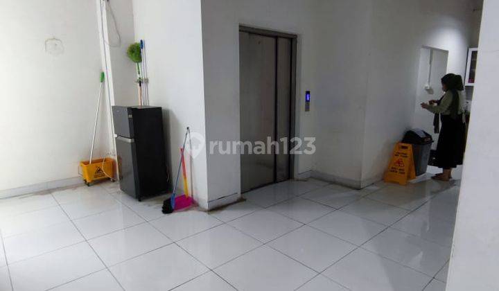 Dijual Gedung 4 Lantai, Luas 1500 M2. Meruya Jakarta Barat. Dekat Tol Jorr 11