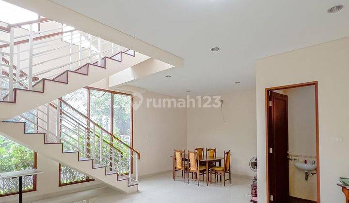 Lebak Bulus Town House Siap Huni, Cantik dan Modern. 2