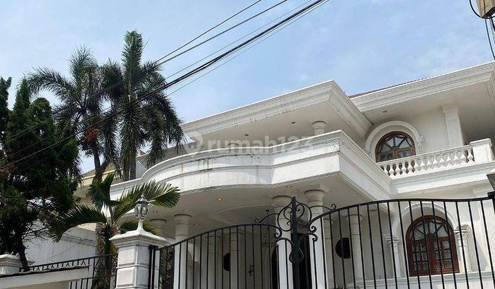 Rumah Mewah di Kebayoran Lama, Jakarta Selatan 1