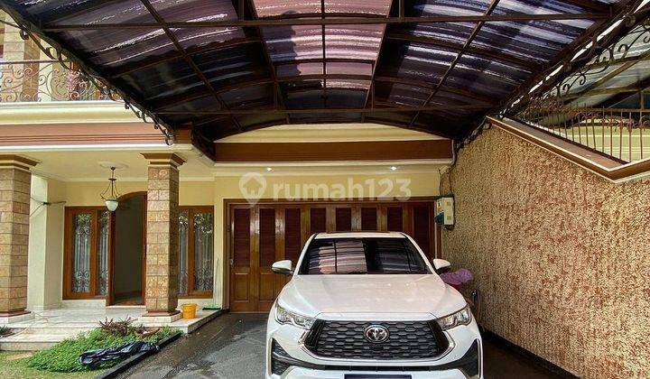 Rumah Mewah Dengan Kolam Renang di Kebayoran Lama 2