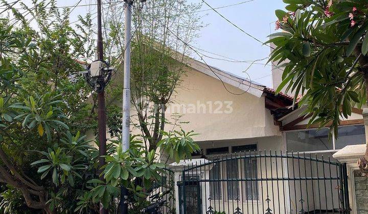 Rumah Astri dan Strategis Dekat Kokas di Tebet Barat , Jakarta Selatan 1