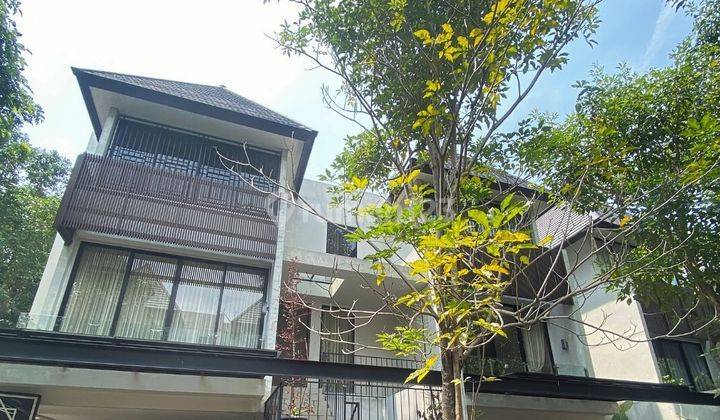 Rumah Mewah 3 Lantai di Perumahan Exclusive Lebak Bulus, Jakarta Selatan 1