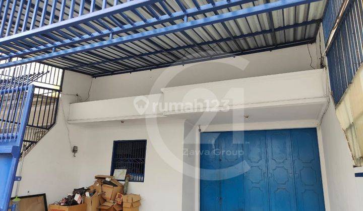 Dijual Rumah Bagus di Taman Ratu 2 Lantai 1