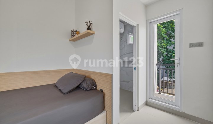 New Boarding House Petojo 81 Roi Room 10% Full Central Jakarta 1