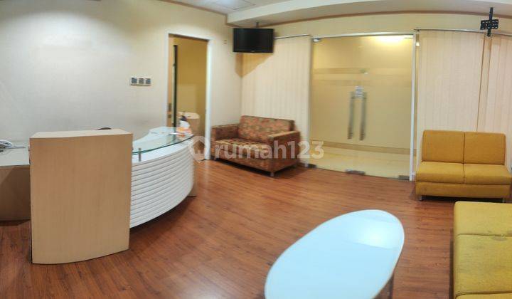 Disewakan Kantor APL Tower 123m2 Furnished Siap Pakai