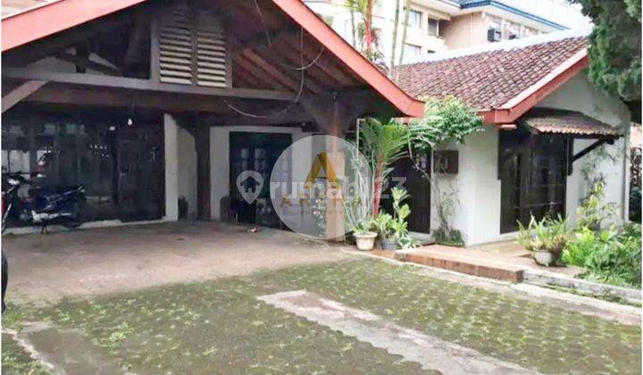 Rumah Luas di Kawasan Elite Dago Bandung 1