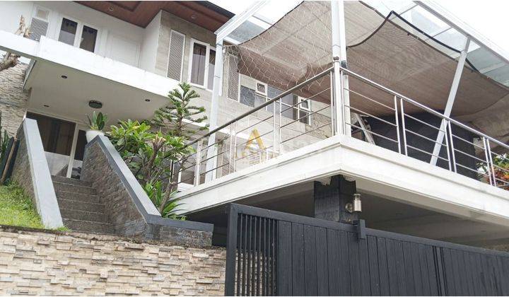 Rumah Mewah Main road di Setra Duta Bandung 1