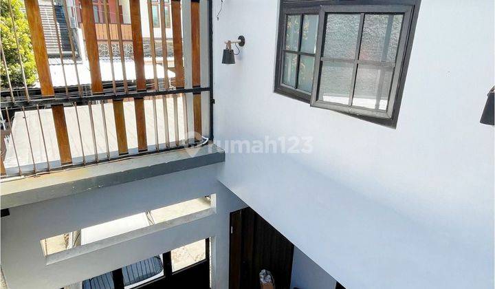 Rumah Cantik Siap Huni Full Furnished Di Ciwaruga Bandung  2