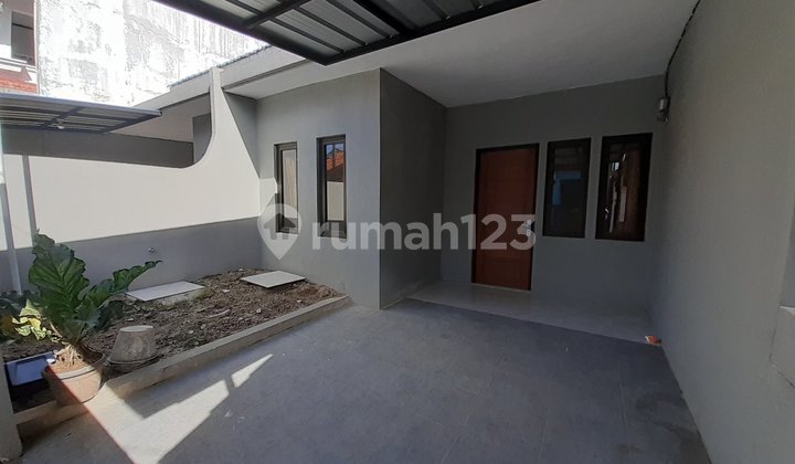 Dijual Rumah Cantik, Siap Huni, Cocok Pasangan Muda 2