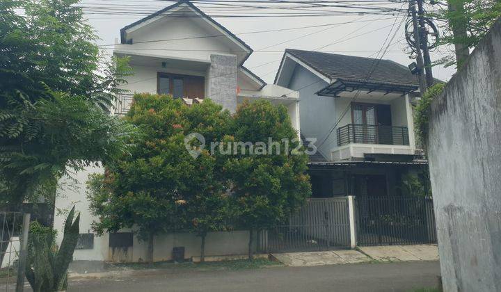 Jual Cepat Rumah Nusaloka 2 Lantai Depan Taman 2