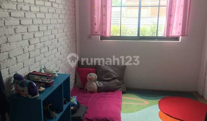 Jual Rumah konsep minimalis industrial di Sariwangi, Bandung 2