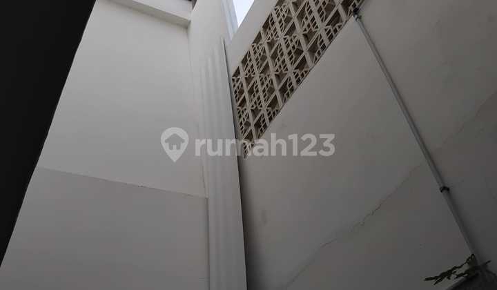 Di Jual Rumah di Taman Kopo Indah