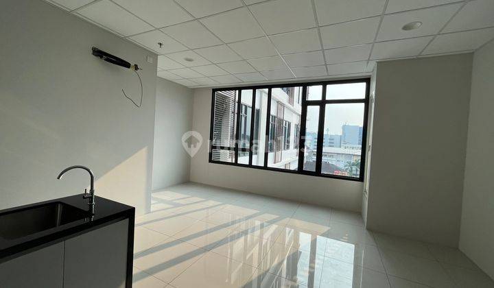 Ruang Kantor Siap Pakai di Headquarters Asia Afrika Bandung 1