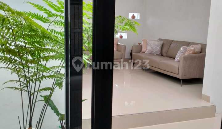 For sale Darufallah complex house in Cihampelas, Bandung 2