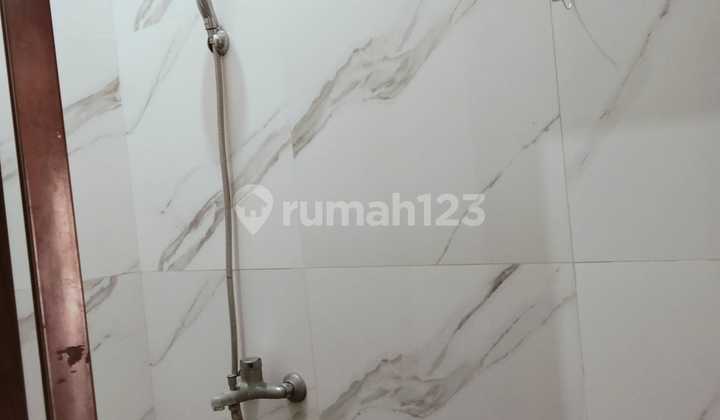 House for rent/sale in Sadang Asri