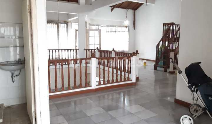 DI JUAL Rumah keren komplek LIPI Ciumbuleuit Bandung