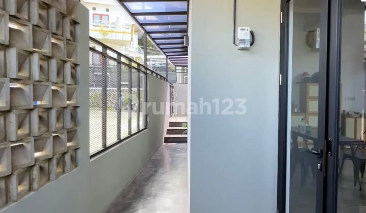 Jual Rumah Konsep Industrial Minimalis Terawat & Siap Huni 2
