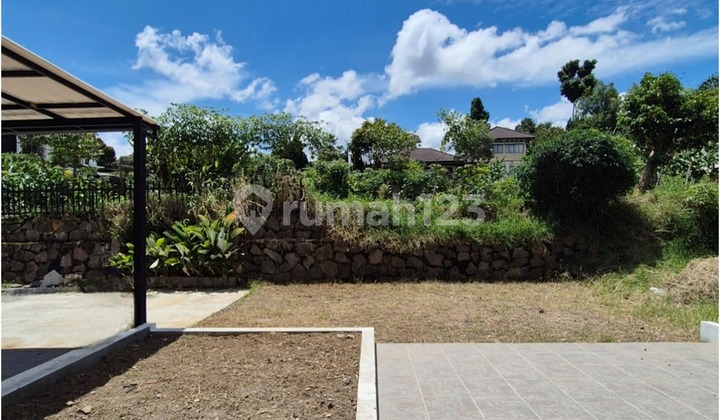 Reduced Price for Sale of Minimalist New House in Setiabudi Regency 2