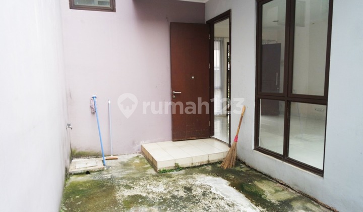 Caspia 2-Story House Only 50 Million Per Year in the City Center Caspia 2-Story House Only 50 Million Per Year in the City Center