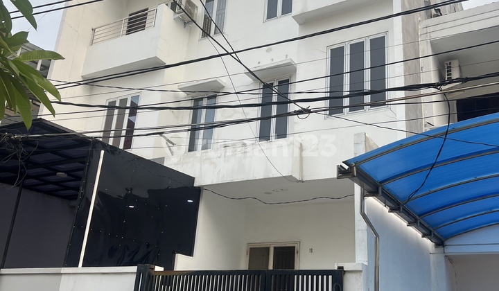 Rumah 3 Lantai Di Pluit  2