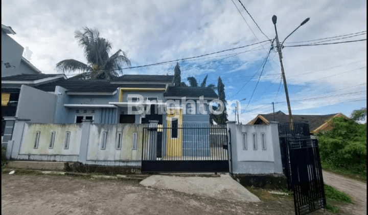 RUMAH CANTIK MURAH TENGAH KOTA SIAP HUNI 1