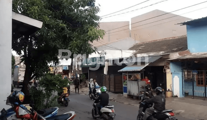 TURUN HARGA 3 RUKO SIAP USAHA TEPI JALAN 2