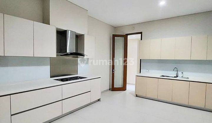 Disewakan Rumah Menteng Strategis Baru Renovasi Minimalis 4 Kamar Tidur Luas 2