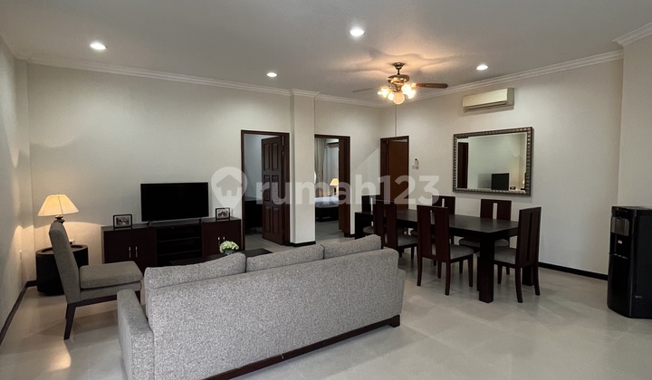 Apartment 10 Minutes Walk to Senayan 2