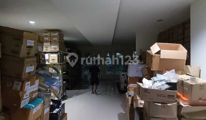 Disewakan Rumah Komersil Menteng Cocok Utk Kantor Ekspedisi, Resto, Coffee Shop, Salon Tempat Yoga Pilates 2