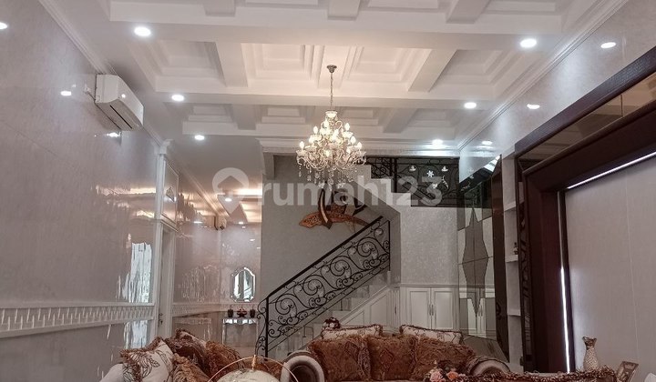 Disewakan Rumah Menteng Full Furnished Selalu Tersewa untuk Kedutaan Parkiran Basement 3 lantai 2