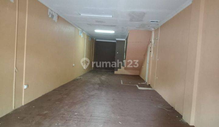 Sewa Ruko Murah Cempaka Putih cocok Untuk ekspedisi atau stock barang 3 lantai  2
