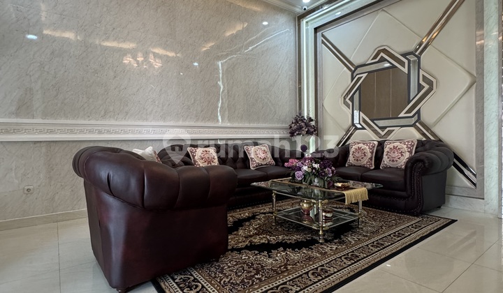 Disewakan Rumah Megah Menteng Ex Kedutaan 5 Kamar Tidur Ada Hall untuk Acara Private