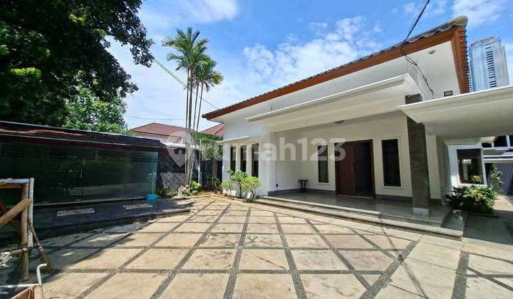 Disewakan Rumah Menteng Ring 1 Lokasi Strategis bisa untuk Silent Office