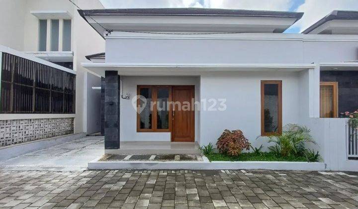 Rumah Cantik, Siap Huni, Dekat Maguwoharjo, Sleman 2