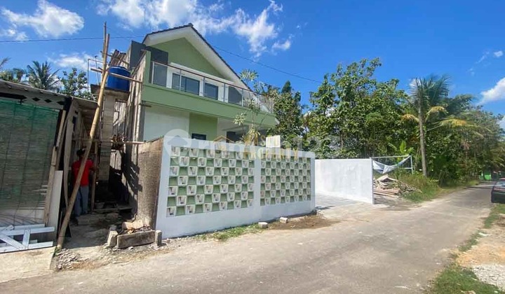 2-STORY HOUSE WITH MENOREH HILL VIEW IN MOYUDAN SLEMAN