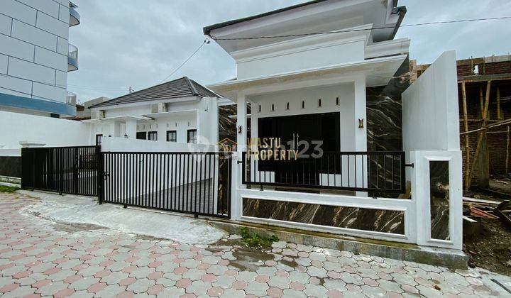 RUMAH CANTIK MODERN SIAP HUNI AKSES PALING MUDAH DI JAKAL 1