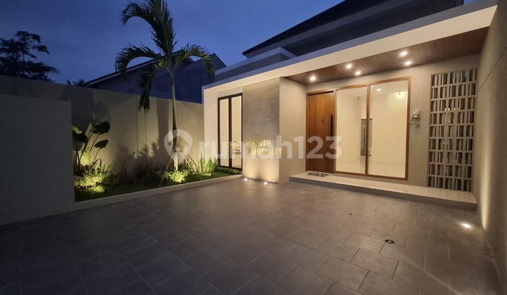 READY-TO-OCCUPY HOUSE NEAR JOGJA-SOLO TOLL EXIT IN KALASAN, SLEMAN 2