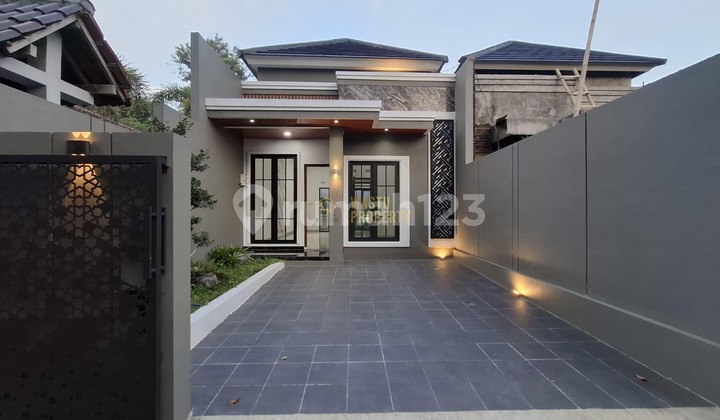 RUMAH SIAP HUNI MODERN DI JOGJA UTARA NGAGLIK SLEMAN RUMAH SIAP HUNI MODERN DI JOGJA UTARA NGAGLIK SLEMAN
