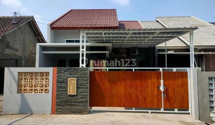 Rumah Dijual, Luas, Strategis, 1O Menit Ke Rumah Sakit Jih 1