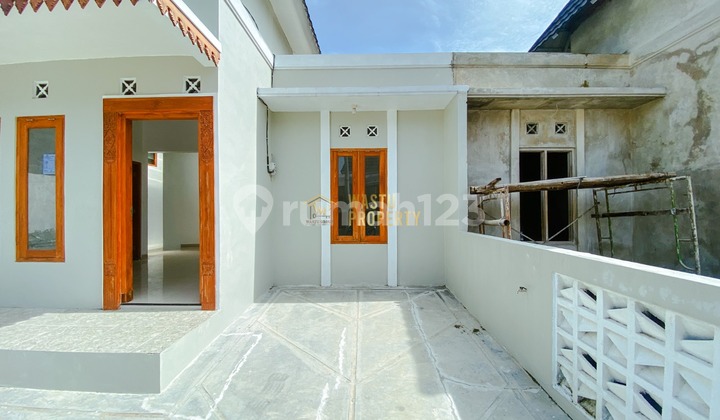 AFFORDABLE HOUSE IN A HOUSING ESTATE NEAR JOGJA SOLO MAIN ROAD IN PRAMBANAN KLATEN AFFORDABLE HOUSE IN A HOUSING ESTATE NEAR JOGJA SOLO MAIN ROAD IN PRAMBANAN KLATEN