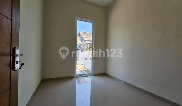 RUMAH SIAP HUNI CARPORT LUAS DEKAT UKRIM DI KALASAN SLEMAN 2