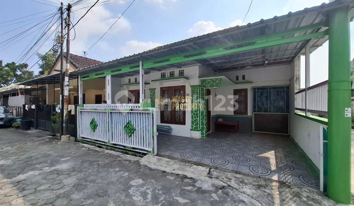 READY-TO-OCCUPY HOUSE JUST 4 MINUTES TO UPN CAMPUS IN DEPOK SLEMAN 2
