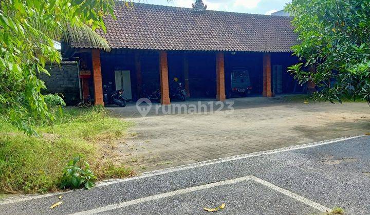 Dijual Rumah Style Bali, Parkir Luas Di Celuk, Batubulan 2