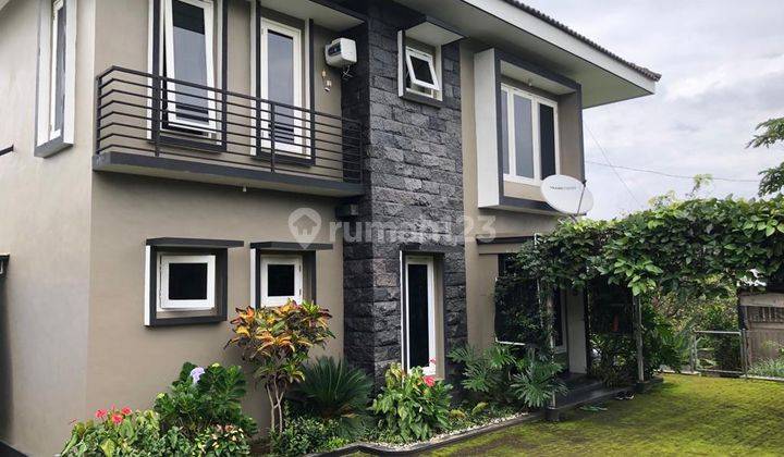 RUMAH VILLA FULL FURNISH PLUS VIEW SUPER CANTIK DI MALANG 1