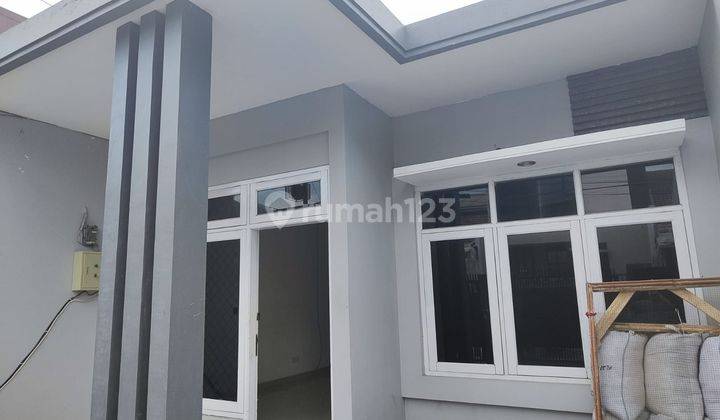 Rumah Minimalis Siap Huni di Taman Kopo Indah 2 2