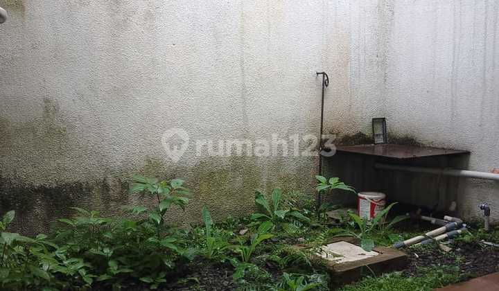 rumah imut di dalam komplek pondok hijau  2