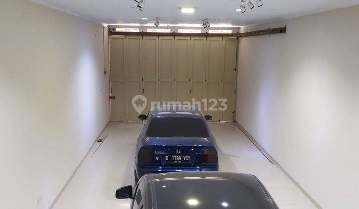 ruko 3 lantai lokasi strategis di area holis 1
