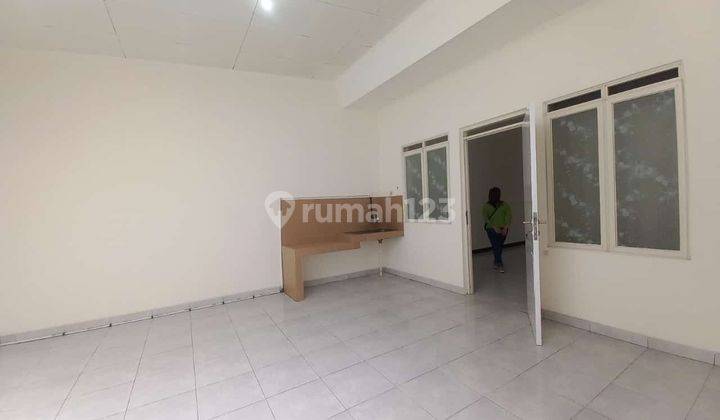 rumah minimalis cantik di taman kopo indah 3 1